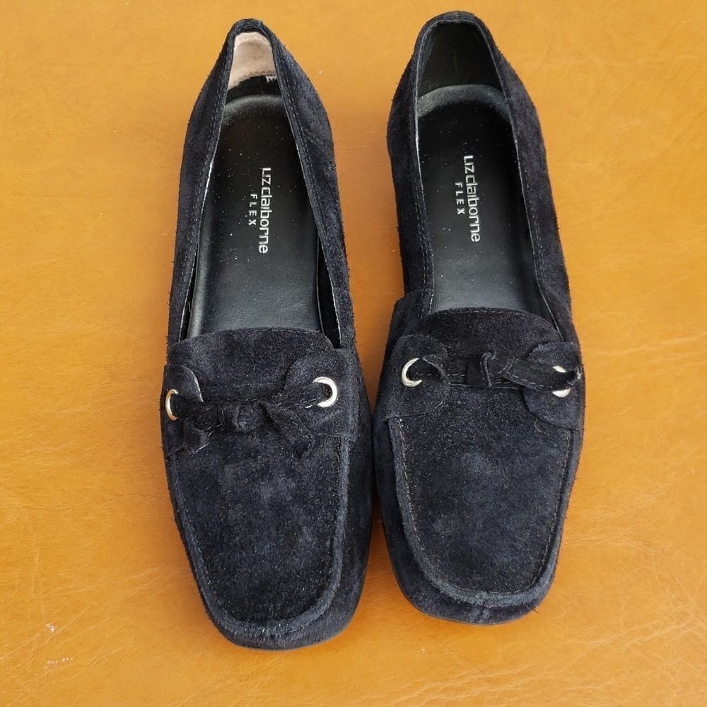 EUC Liz Claiborne Flex Black Suede Slip-On Shoes Sz 7. 5